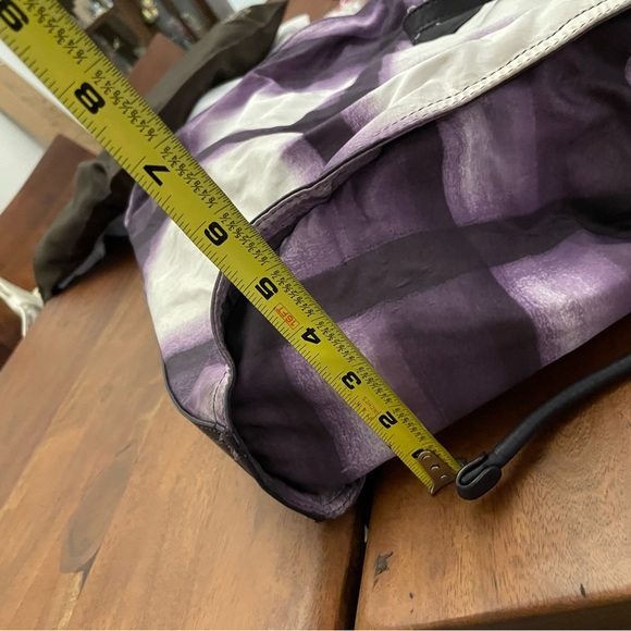 Burberry Buckleigh Packable Tote Pre-Loved Great Condition. - Picture 4 of 16